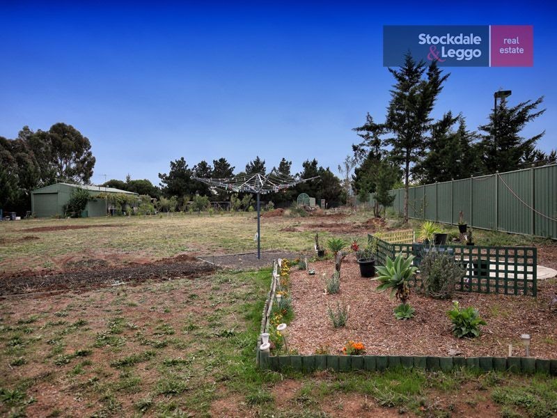 35 Sugar Gum Drive, Hillside VIC 3037