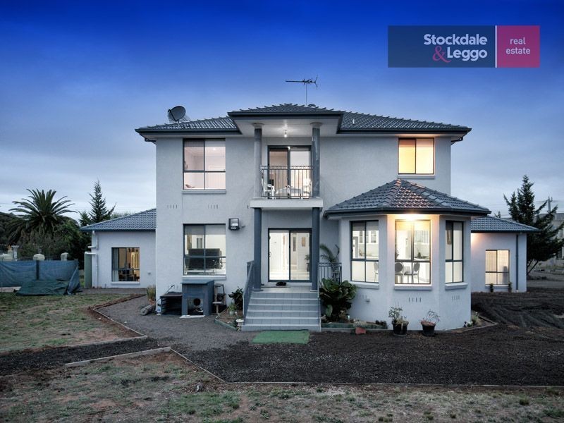 35 Sugar Gum Drive, Hillside VIC 3037