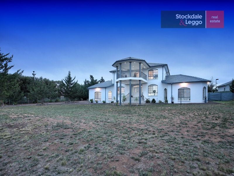 35 Sugar Gum Drive, Hillside VIC 3037