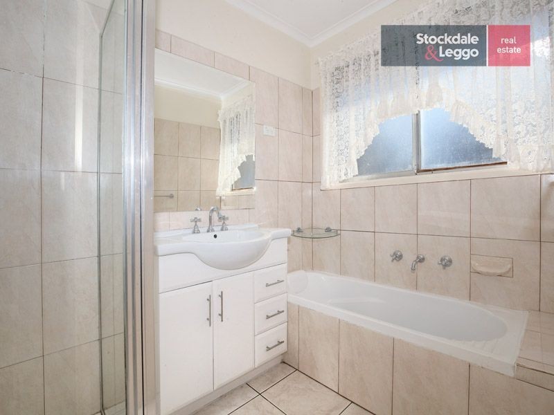 115 South Circular Road, Gladstone Park VIC 3043