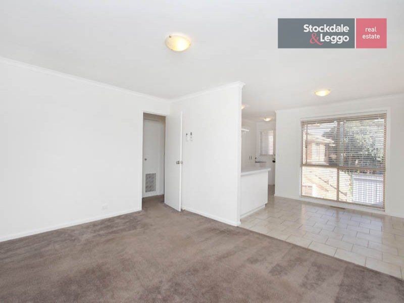 2/27 Turner Street, Westmeadows VIC 3049