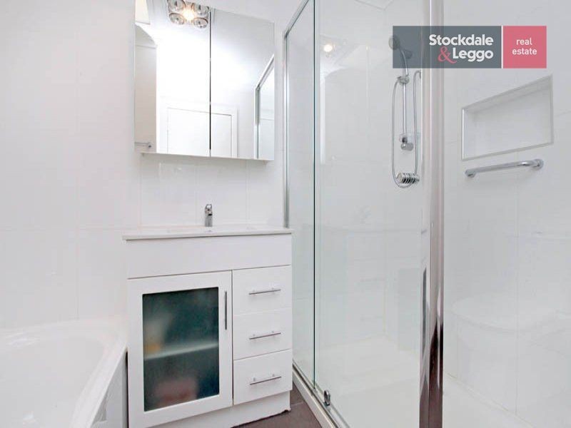 2/27 Turner Street, Westmeadows VIC 3049