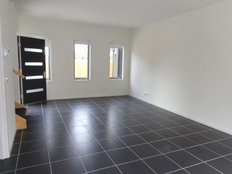 2/35 Pascoe Street, Westmeadows VIC 3049