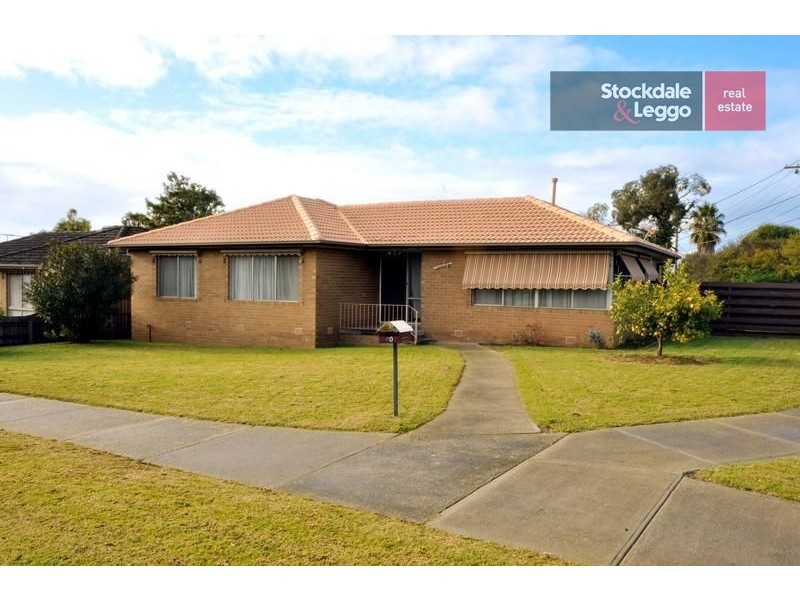 40 Katrina Drive, Gladstone Park VIC 3043