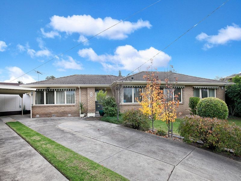 9 Costain Court, Gladstone Park VIC 3043