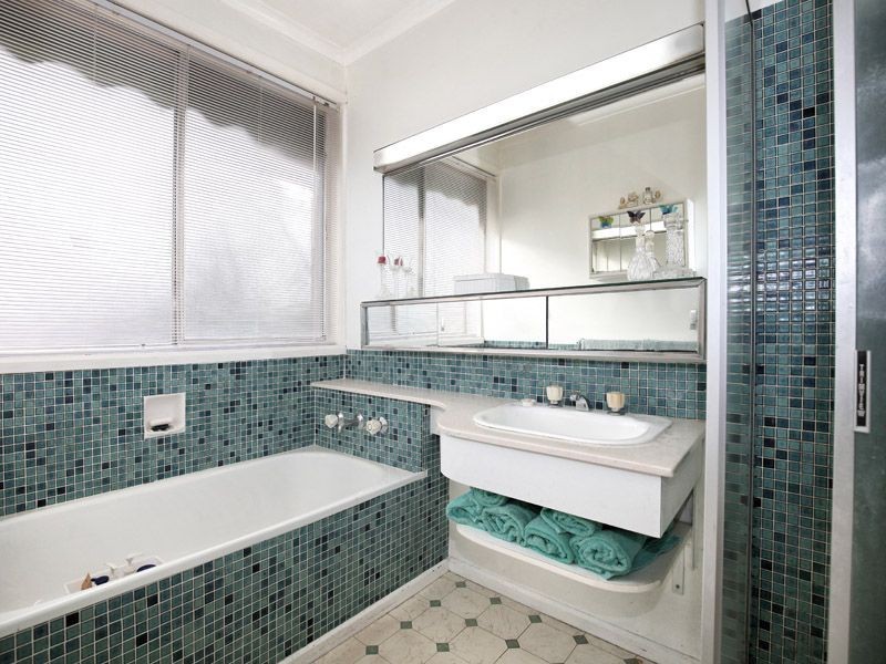 9 Costain Court, Gladstone Park VIC 3043