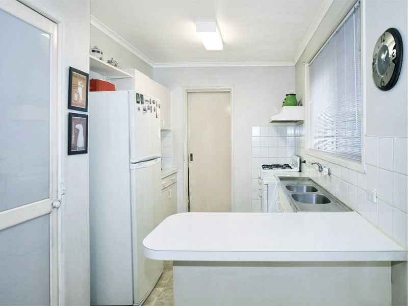 9 Costain Court, Gladstone Park VIC 3043