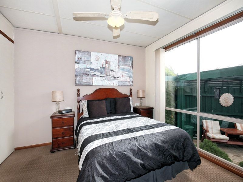 9 Costain Court, Gladstone Park VIC 3043