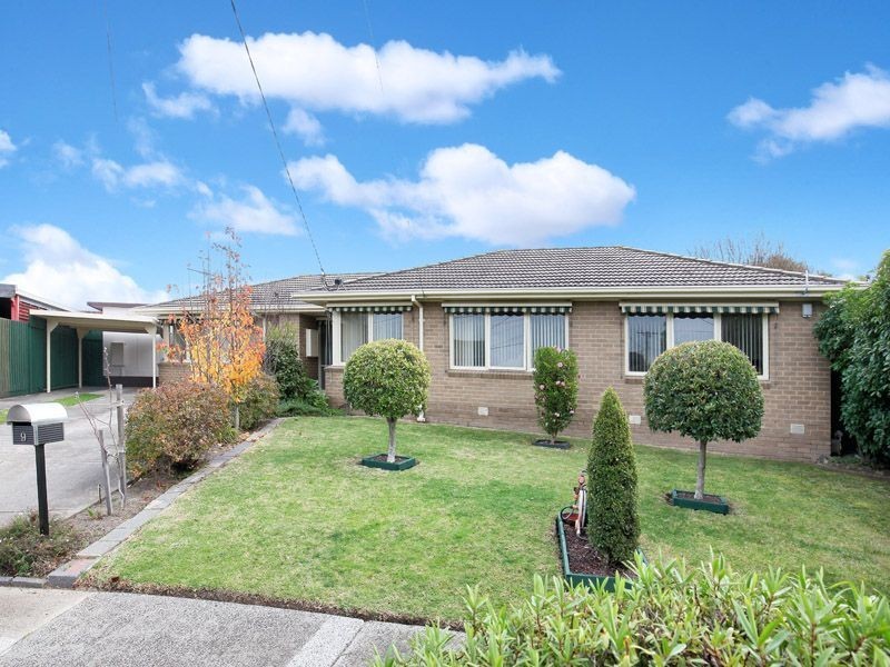 9 Costain Court, Gladstone Park VIC 3043
