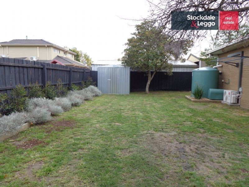 30 Katrina Drive, Gladstone Park VIC 3043