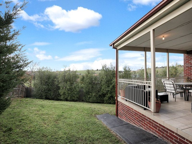 39 Dunfermline Avenue, Greenvale VIC 3059