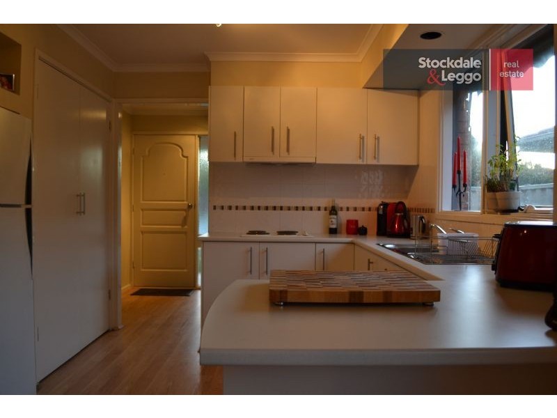 12 Rossdale Street, Craigieburn VIC 3064