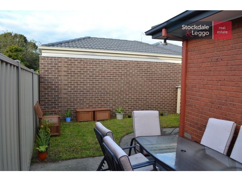 12 Rossdale Street, Craigieburn VIC 3064