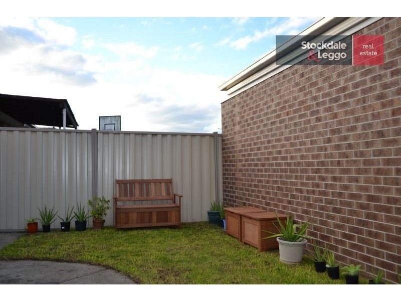 12 Rossdale Street, Craigieburn VIC 3064