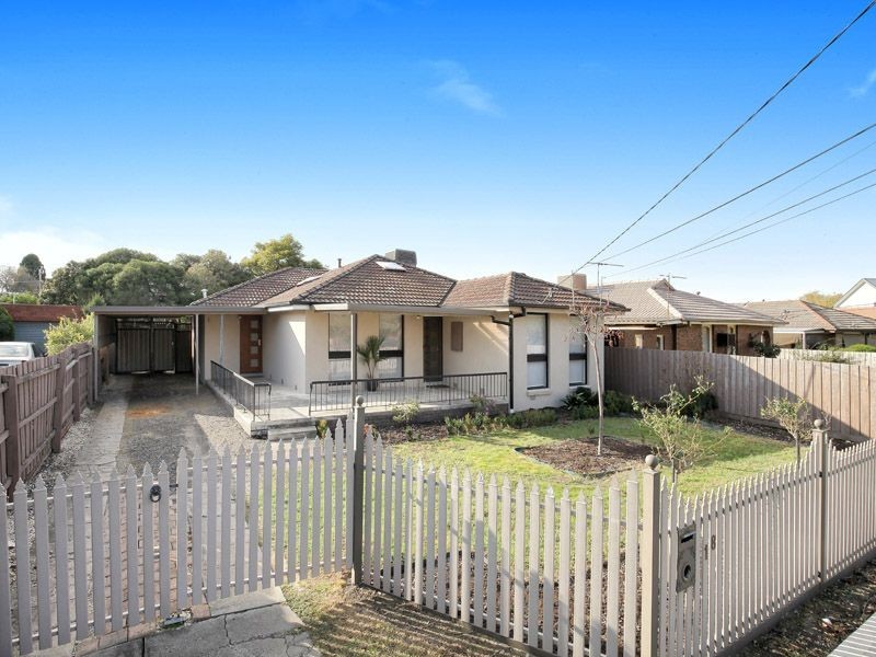 18 Windermere Crescent, Gladstone Park VIC 3043