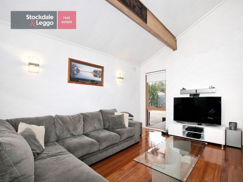 14 Rudstone Bend, Greenvale VIC 3059