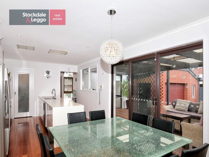 14 Rudstone Bend, Greenvale VIC 3059