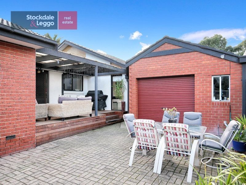 14 Rudstone Bend, Greenvale VIC 3059