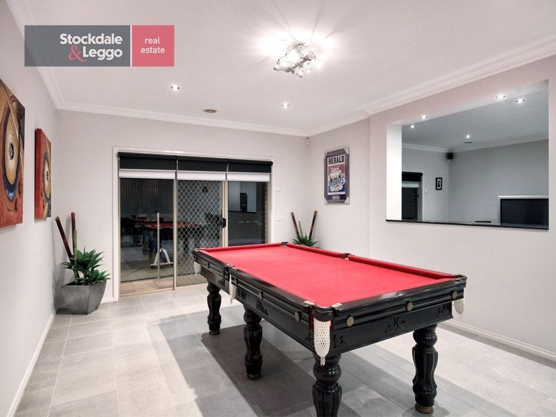 22 Trumpington Terrace, Attwood VIC 3049