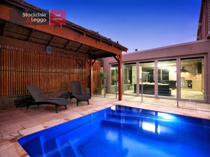 22 Trumpington Terrace, Attwood VIC 3049