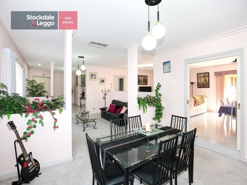 49 Arncliffe Boulevard, Greenvale VIC 3059