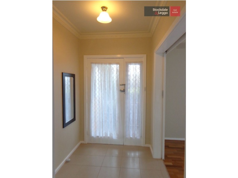 2/13 Arnold Court, Pascoe Vale VIC 3044