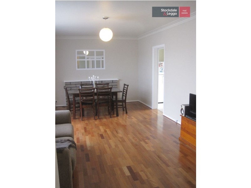 2/13 Arnold Court, Pascoe Vale VIC 3044