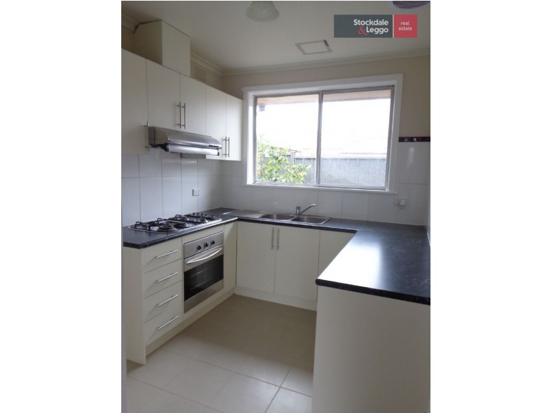 2/13 Arnold Court, Pascoe Vale VIC 3044
