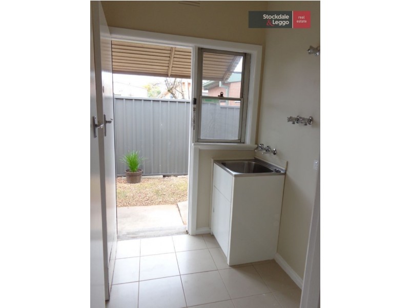 2/13 Arnold Court, Pascoe Vale VIC 3044