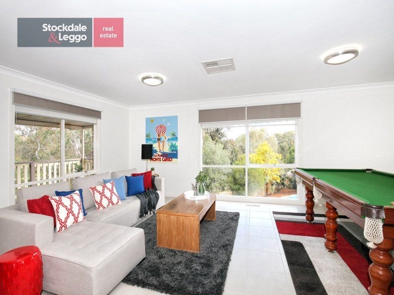 9 Davidson Court, Attwood VIC 3049