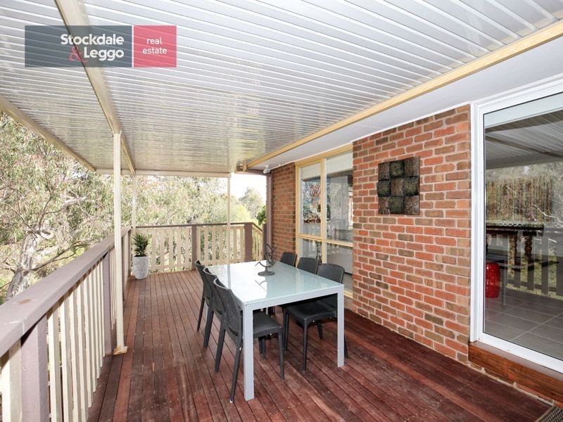 9 Davidson Court, Attwood VIC 3049