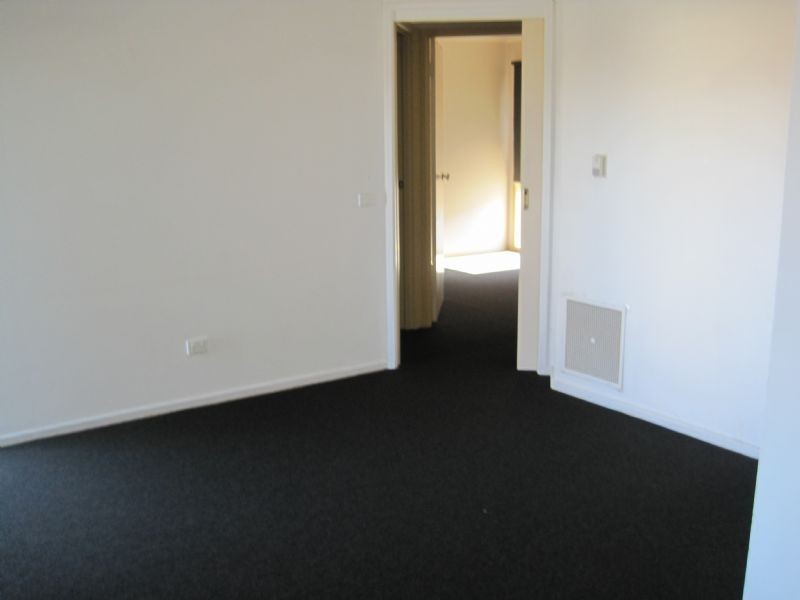 86 Bridgewater Rd, Craigieburn VIC 3064