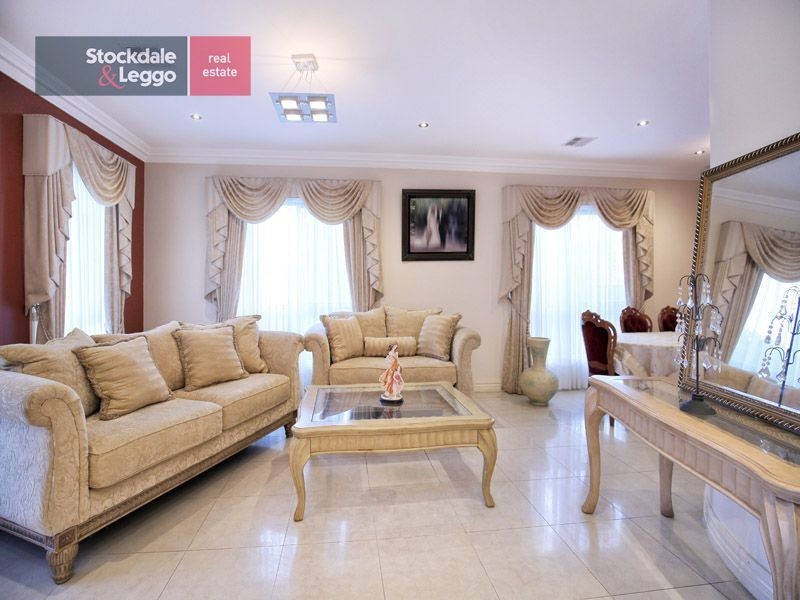 12 Ballybunion Avenue, Craigieburn VIC 3064