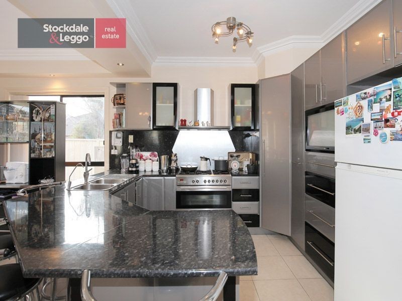 12 Ballybunion Avenue, Craigieburn VIC 3064