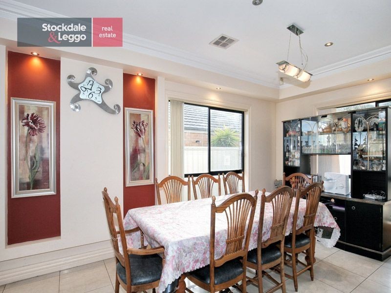 12 Ballybunion Avenue, Craigieburn VIC 3064