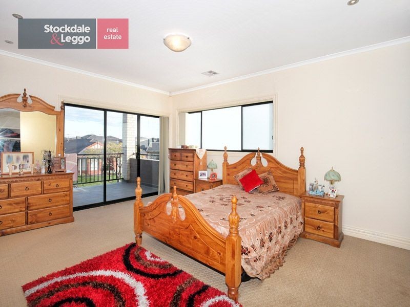 12 Ballybunion Avenue, Craigieburn VIC 3064