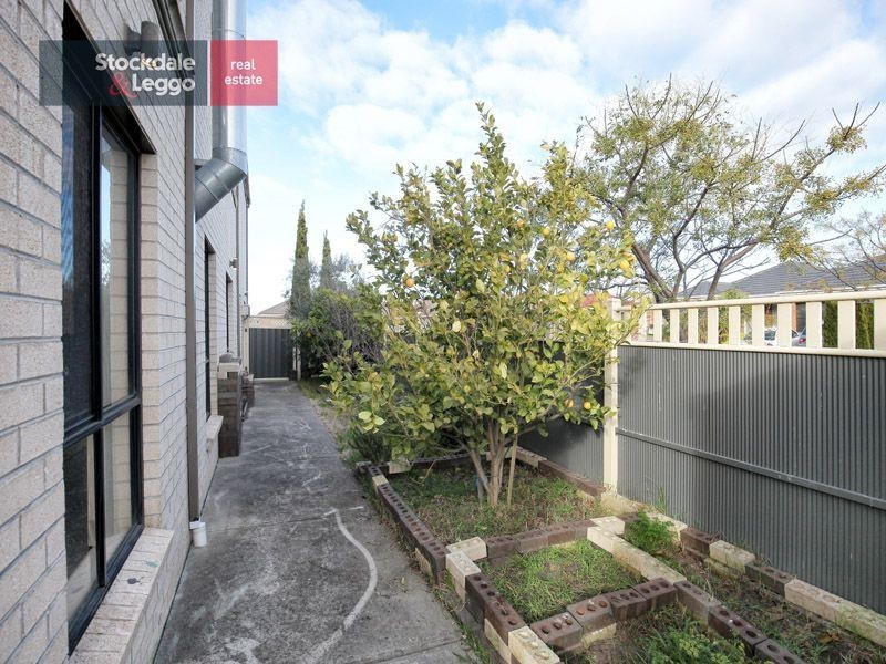 12 Ballybunion Avenue, Craigieburn VIC 3064