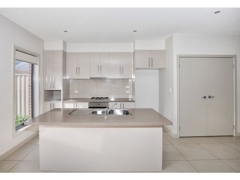 19 Mareborne Street, Epping VIC 3076