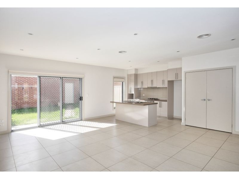 19 Mareborne Street, Epping VIC 3076