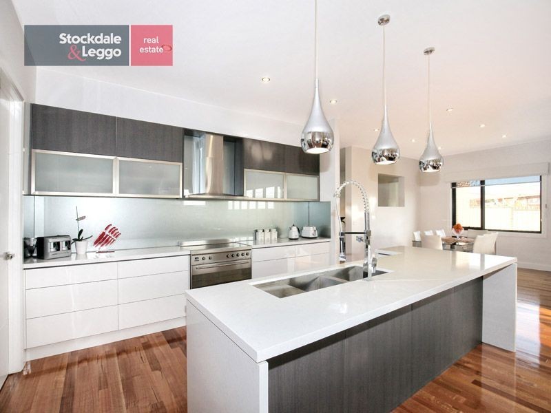 35 Trumpington Terrace, Attwood VIC 3049