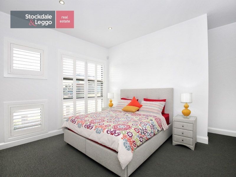 35 Trumpington Terrace, Attwood VIC 3049