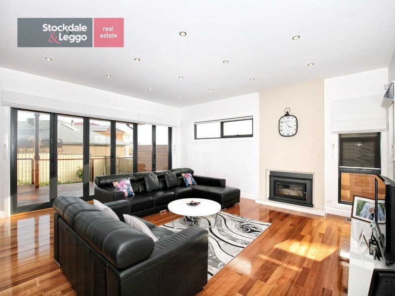 35 Trumpington Terrace, Attwood VIC 3049