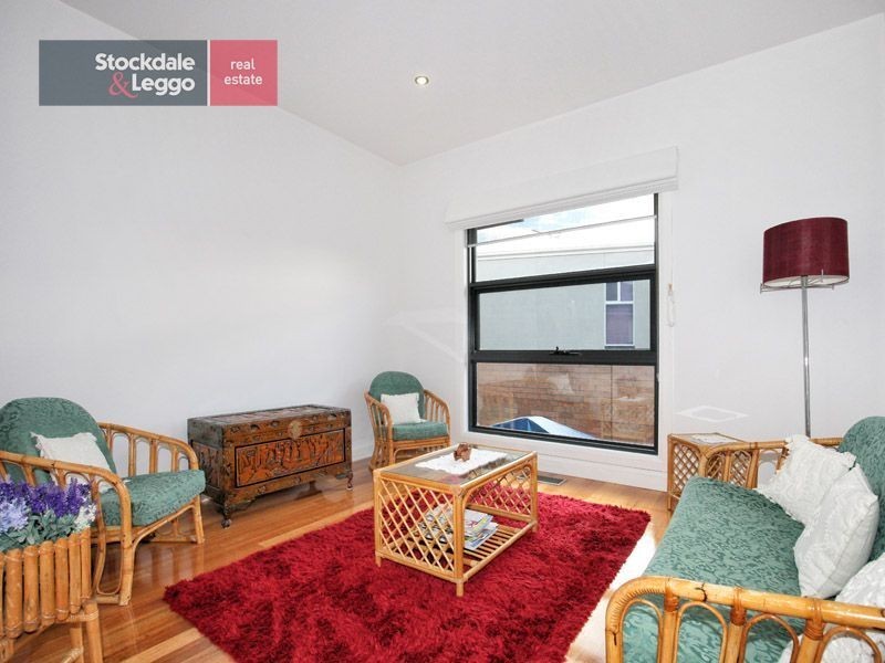 35 Trumpington Terrace, Attwood VIC 3049