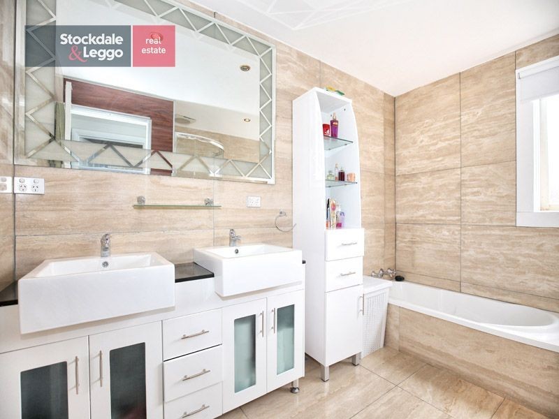 2 Elray Court, Tullamarine VIC 3043