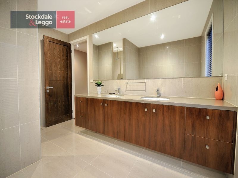 34 Pymble Gardens, Craigieburn VIC 3064