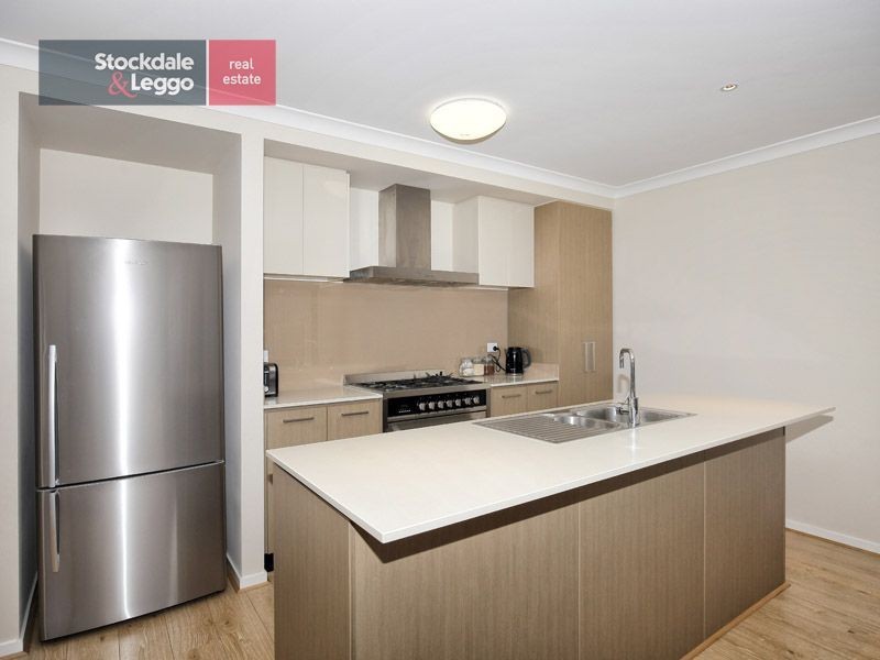 122 Moor Park Drive, Craigieburn VIC 3064