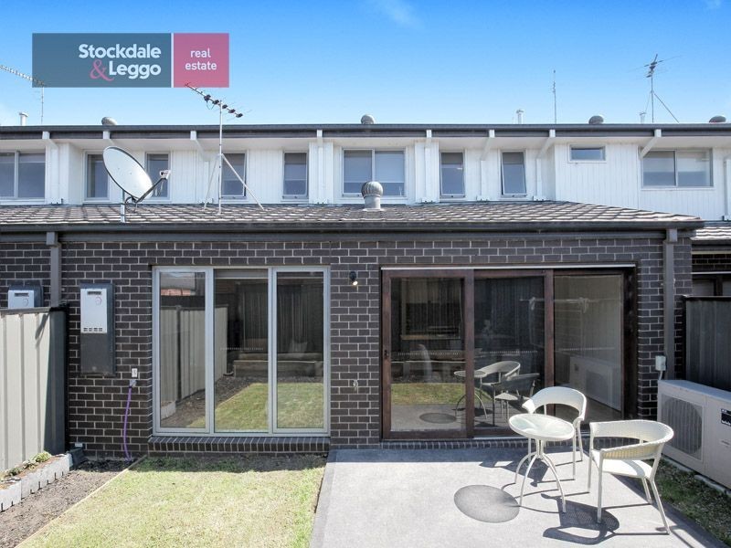 122 Moor Park Drive, Craigieburn VIC 3064