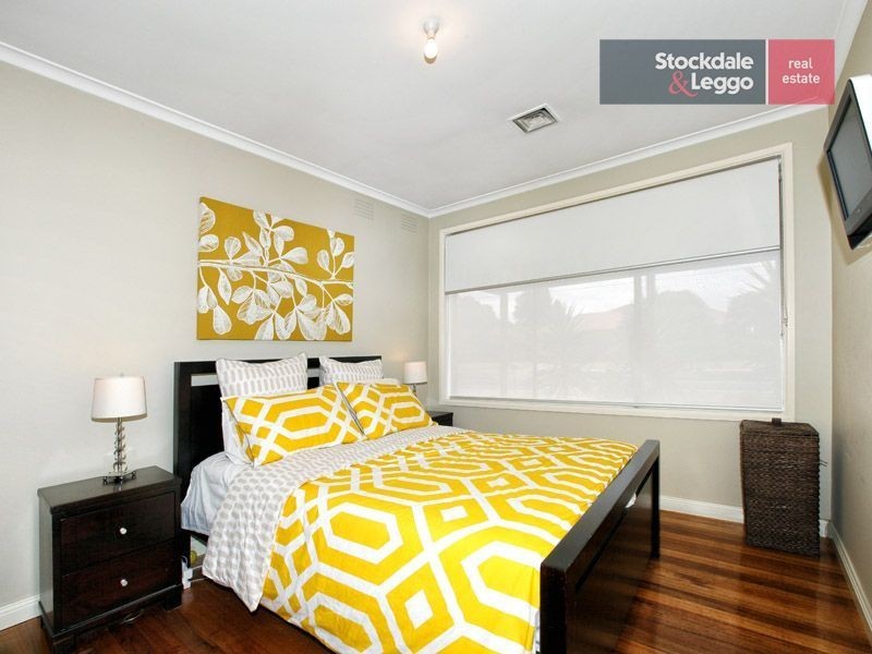 126 South Circular Road, Gladstone Park VIC 3043
