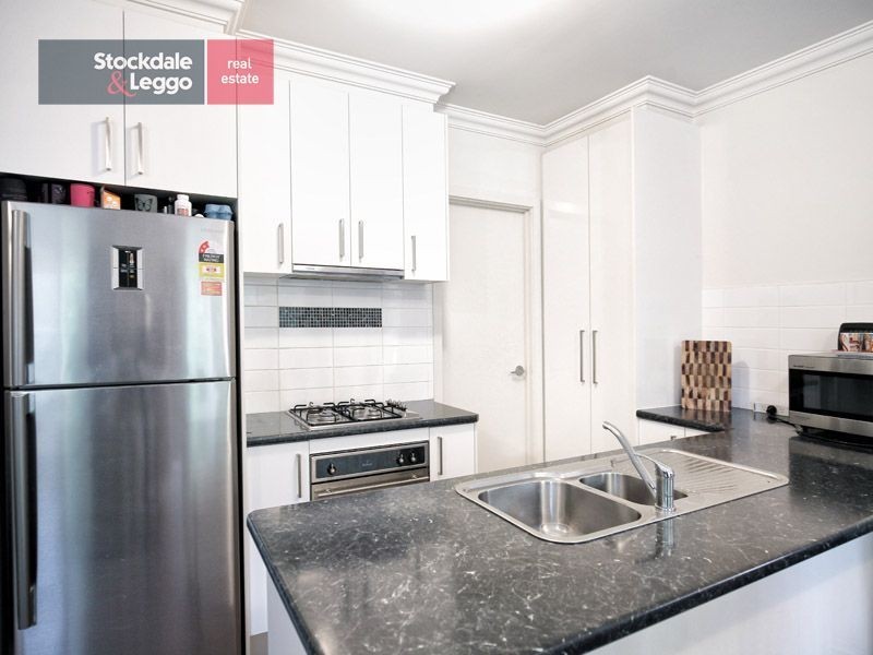 2/52 Waratah Avenue, Tullamarine VIC 3043