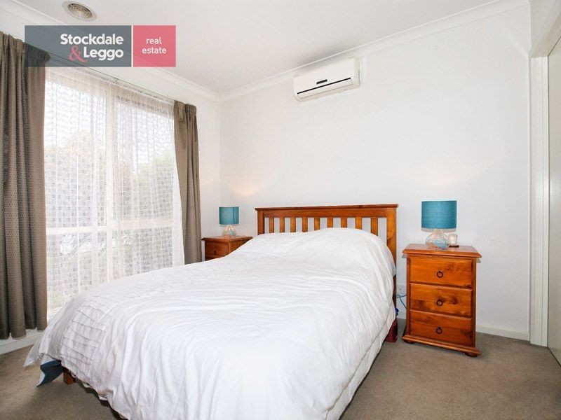 2/52 Waratah Avenue, Tullamarine VIC 3043